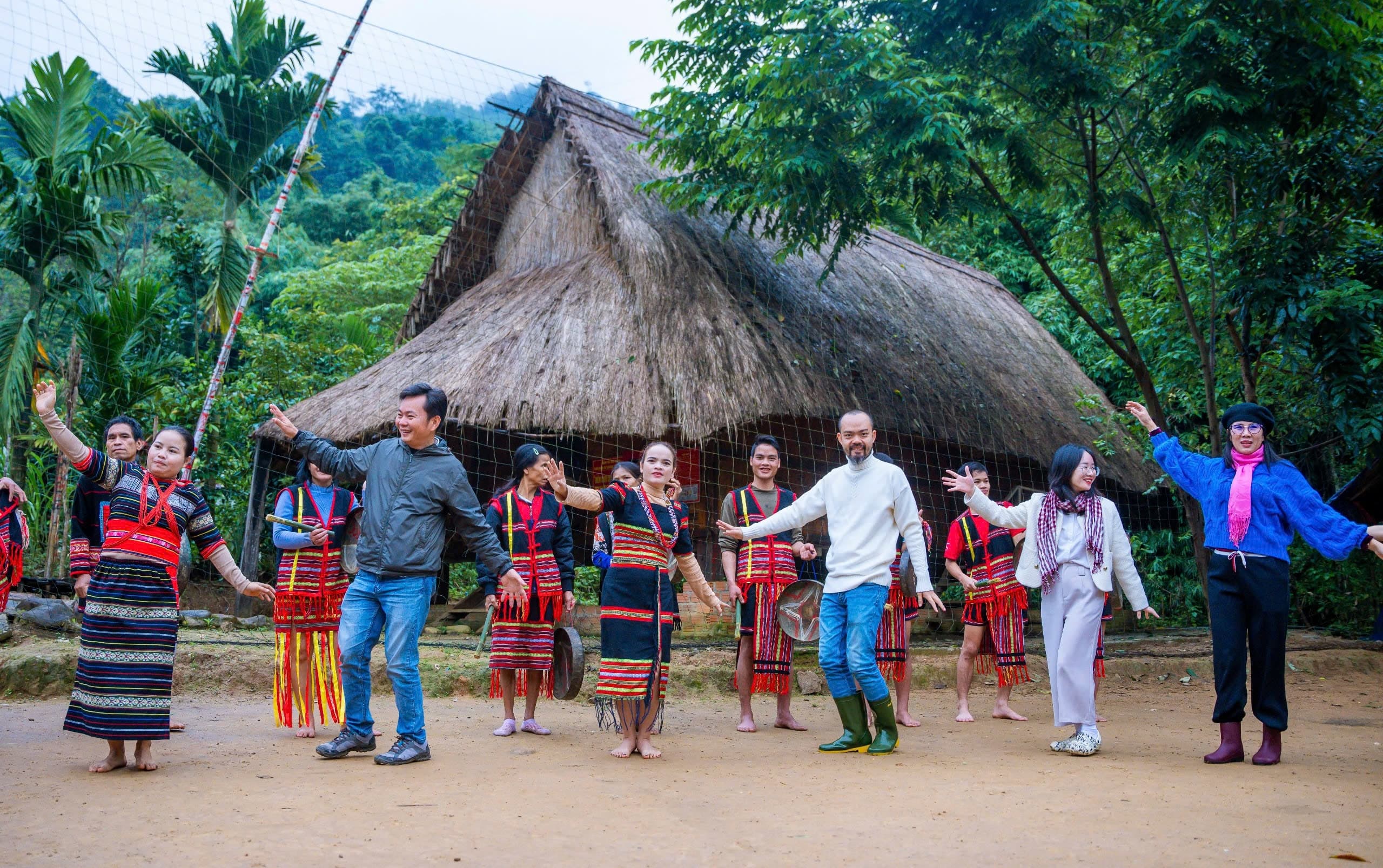Xây Dựng Cộng Đồng Địa Phương Trong Dự Án Farmstay