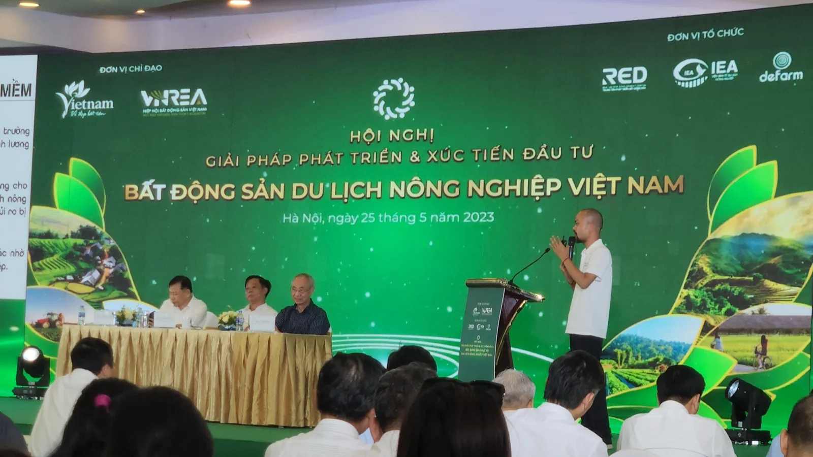 Phạm Thanh Tùng phát biểu tại Hội nghị Giải pháp phát triển và xúc tiến đầu tư Bất động sản Du lịch Nông nghiệp Việt Nam, Hà Nội tháng 5/2023